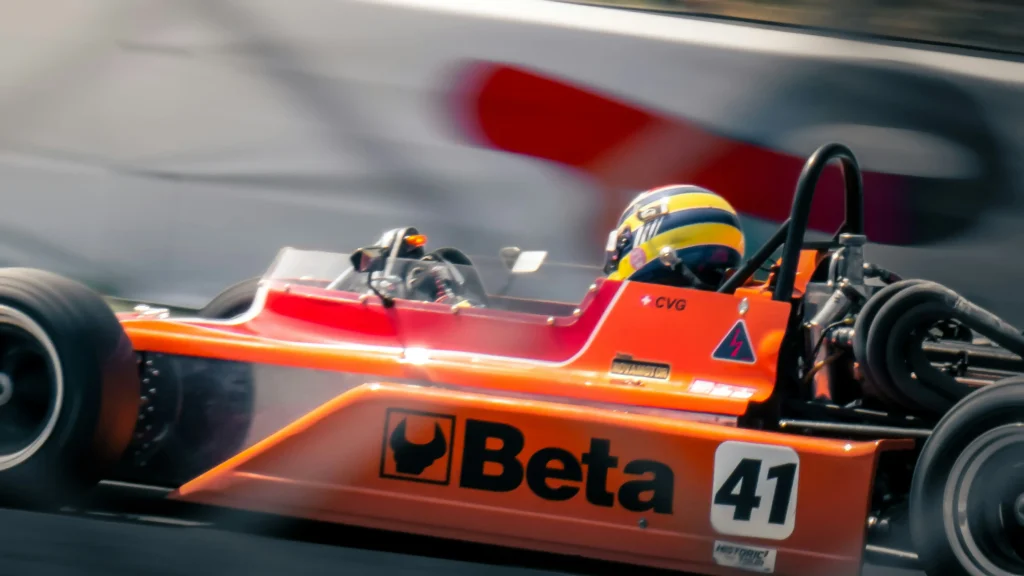 Primo piano di una macchina di Formula 1